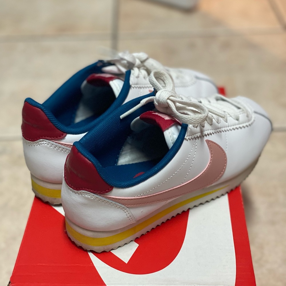 Womens Classic Nike Cortez Leather